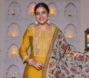 Why Ethnic wear is a Closet Staple for Every Indian woman